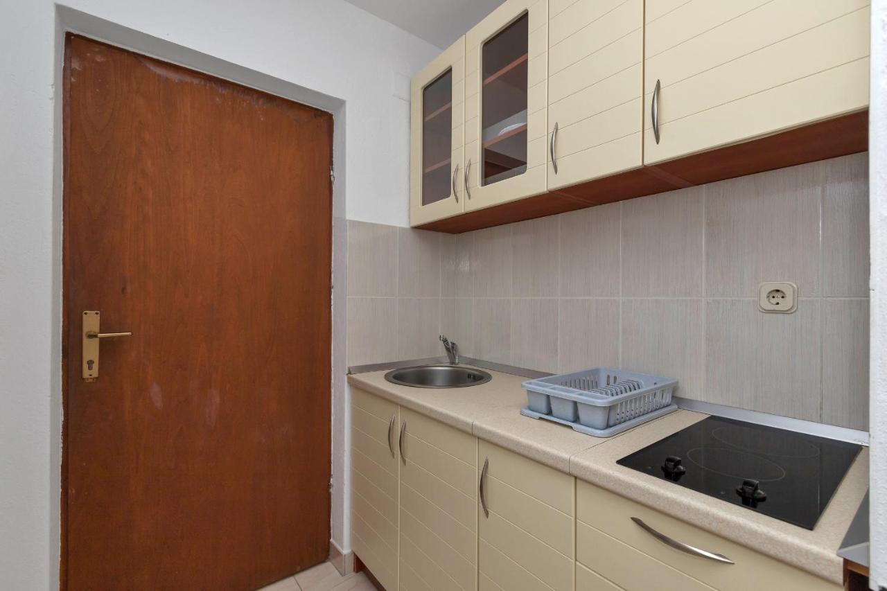 Studio Pokrivenik 10427A Zastražišće Kültér fotó